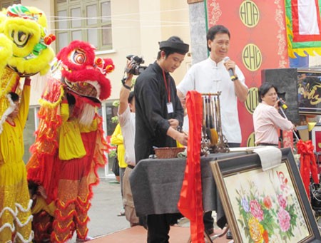 Inauguran “Calle de Maestros en saludo al Año del Caballo” - ảnh 1