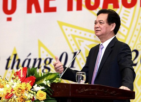 Gobierno de Vietnam persiste en transformaciones relevantes en 2014 - ảnh 1