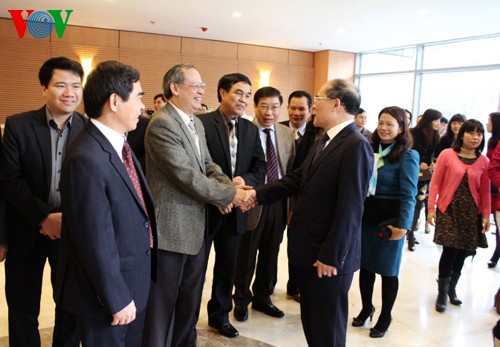 Felicitación del Presidente de la Asamblea Nacional en vísperas del Tet 2014 - ảnh 1