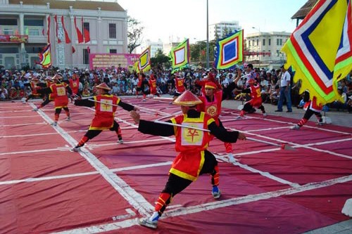 Disfrutar el ajedrez humano en Binh Dinh, cuna de las artes marciales vietnamitas - ảnh 4