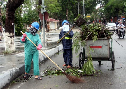 Mujeres que embellecen las calles - ảnh 1