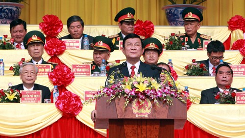 Mitin y desfile militar en conmemoración de los 60 años de la victoria de Dien Bien Phu - ảnh 1