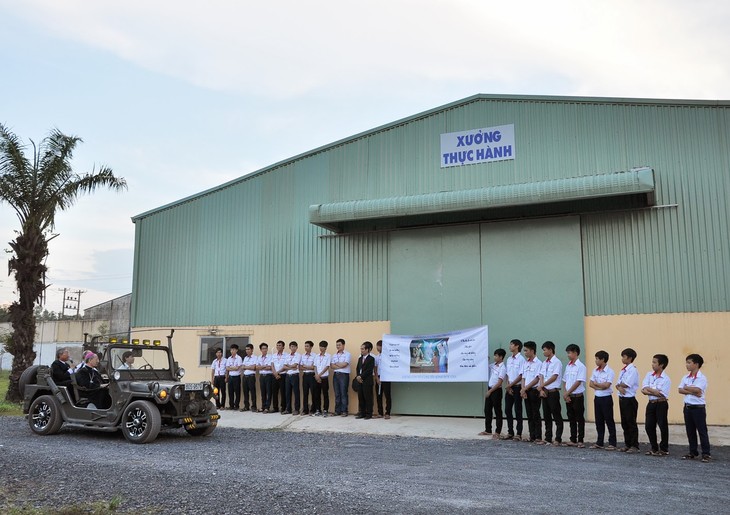 Hoa Binh- primer centro politécnico de cristianos vietnamitas - ảnh 4