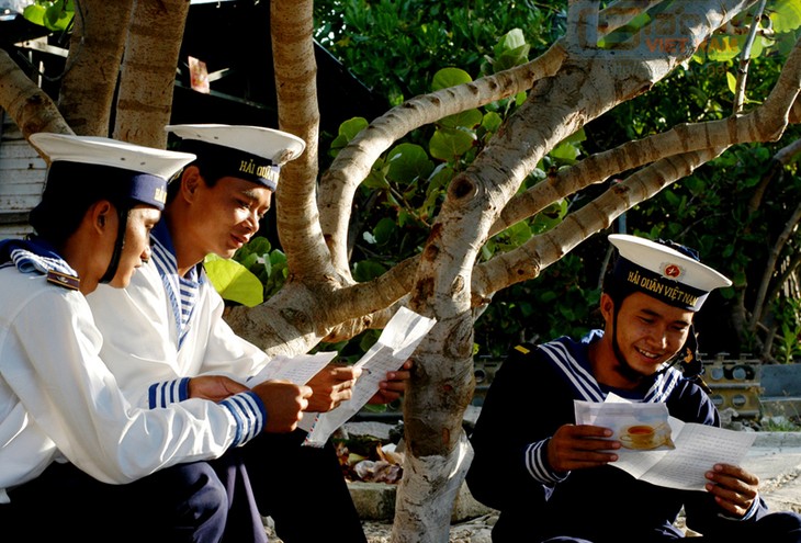 Exposición documental en Can Tho reafirma soberanía nacional en Mar del Este - ảnh 1