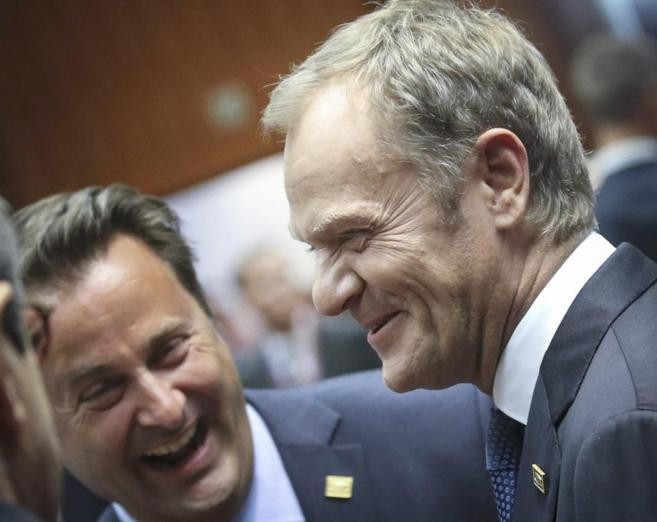 El polaco Donald Tusk, elegido presidente del Consejo Europeo - ảnh 1