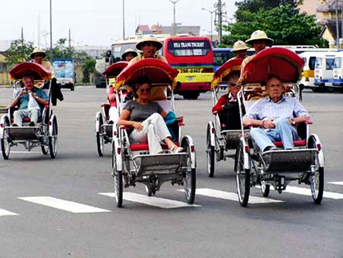 Crece número de turistas en el Centro de Vietnam - ảnh 1