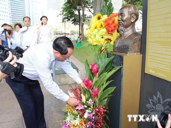 Conmemoran Fiesta nacional en Vietnam y ultramar  - ảnh 2