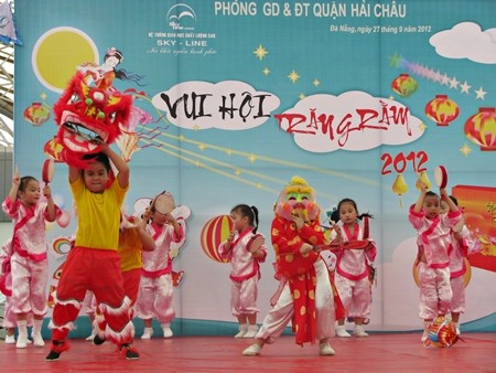 Juguetes tradicionales en la Fiesta de Medio Otoño - ảnh 3