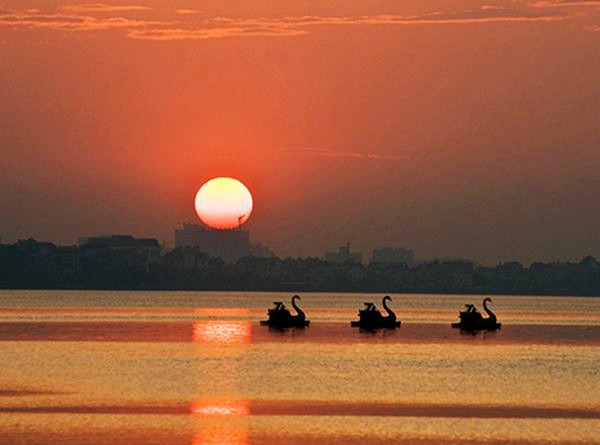 Lago Oeste en vida espiritual de los hanoyenses - ảnh 2