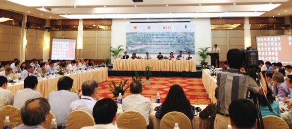 Foro Económico de Verano de Vietnam centrado en reestructuración económica - ảnh 1