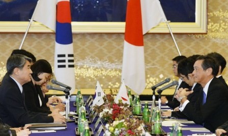 Japón y Corea del Sur abogan por mejorar sus vínculos bilaterales - ảnh 1