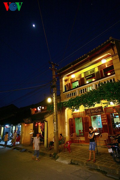 Belleza mágica de faroles tradicionales en Hoi An - ảnh 2