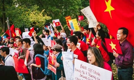  Vietnamitas en Australia alzaron sus voces sobre problema de Mar Oriental - ảnh 1