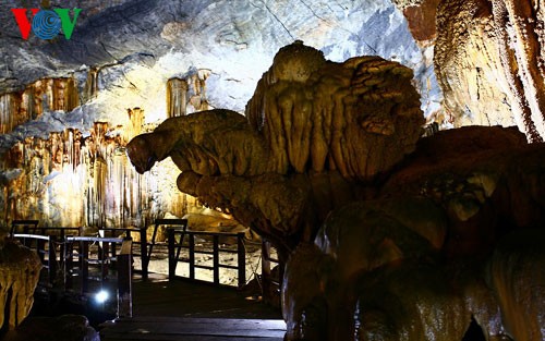 El paisaje espléndido de cueva de Thien Duong (Paraíso) - ảnh 17