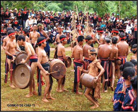 Característica Ceremonia de Recompensa de los Bana  - ảnh 2