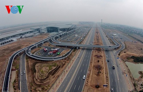 El panorama de la puente de Nhat Tan y la carretera más moderna de Hanoi - ảnh 14