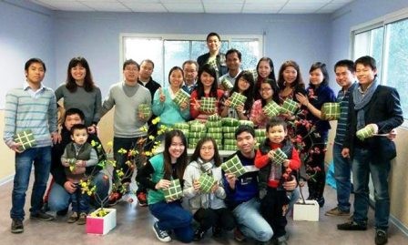 Estudiantes extranjeros en Vietnam celebran alegremente el Tet - ảnh 1