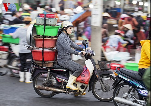 El puerto pesquero Tho Quang en nueva primavera - ảnh 16