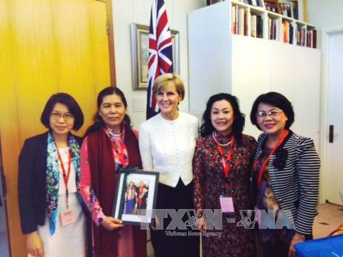 En Australia presidenta de la Unión de Mujeres de Vietnam - ảnh 1