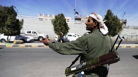 Rebeldes hutíes de Yemen ocupan el Palacio Presidencial en Adén - ảnh 1