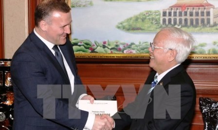 Estonia por fortalecer y ampliar la cooperación con Vietnam  - ảnh 1