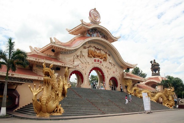 Suoi Tien, hermoso destino turístico de Ciudad Ho Chi Minh  - ảnh 1