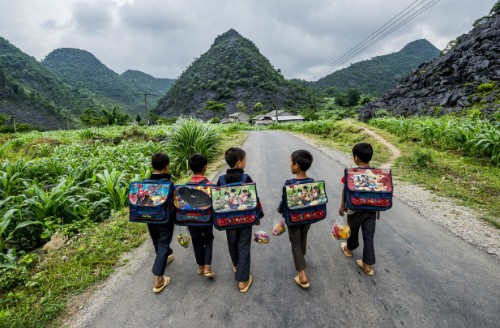 Niños de minorías étnicas a través del lente fotográfico - ảnh 1