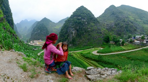 Niños de minorías étnicas a través del lente fotográfico - ảnh 7