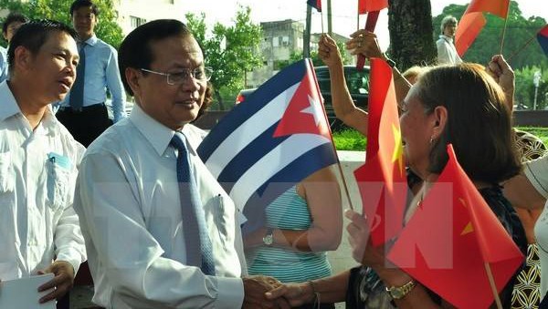 Ratifican dirigentes de Vietnam y Cuba interés de afianzar relaciones - ảnh 1