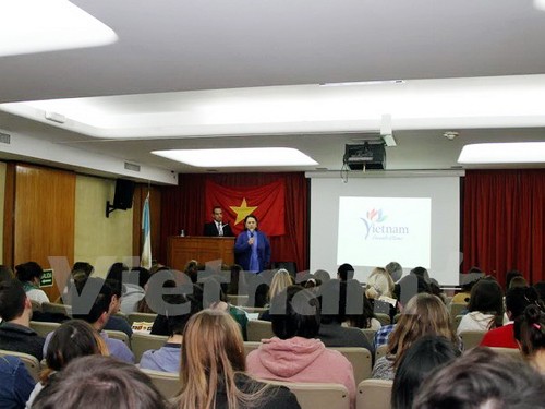 Seminario cultural vietnamita en Argentina - ảnh 1