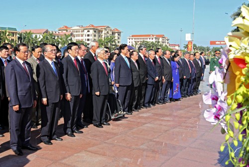 Conmemoran natalicio del secretario general del Partido Comunista de Vietnam, Nguyen Van Linh - ảnh 1