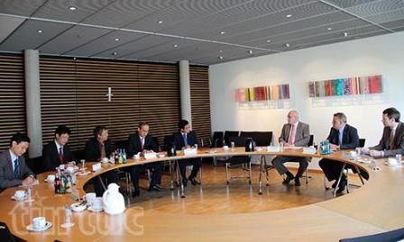 Vietnam-Alemania acuerdan profundizar asociación estratégica bilateral  - ảnh 1