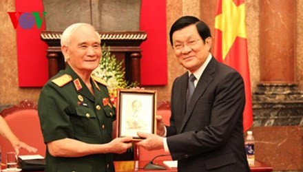 Presidente vietnamita en encuentro con veteranos del Frente de Tay Nguyen - ảnh 1