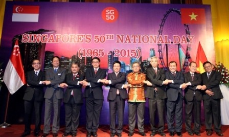 Se conmemora en Hanoi aniversario de la Independencia Nacional de Singapur  - ảnh 1