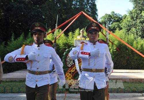 Amigos cubanos honran tradición revolucionaria de Vietnam  - ảnh 1