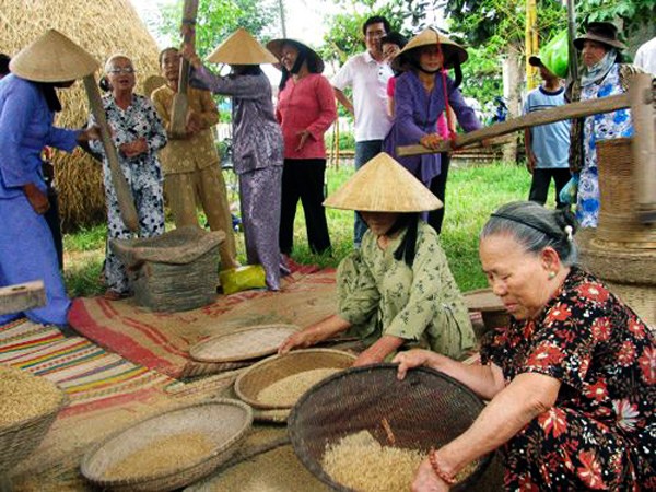 Visita al puente Thanh Toan en  Hue - ảnh 3