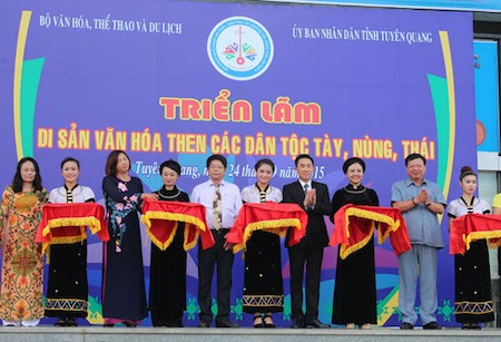 Exhibición “Patrimonio cultural de Then de las etnias Tay, Nung y Thai de Vietnam” 2015 - ảnh 1