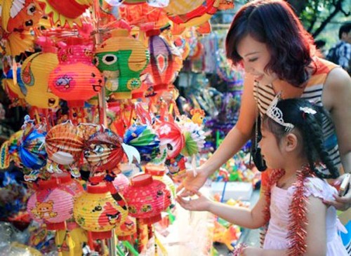 Animado ambiente del Festival del Medio Otoño en Hanoi - ảnh 1