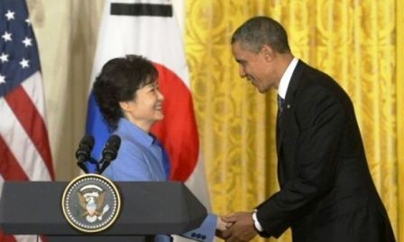 Asunto nuclear en península coreana centra Cumbre entre Estados Unidos y Surcorea  - ảnh 1