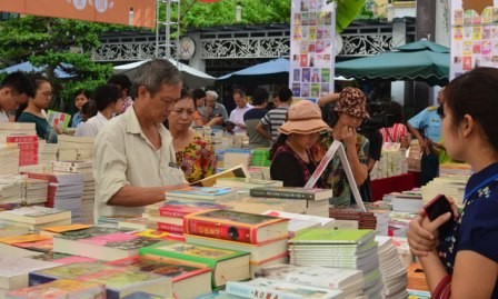 Feria Otoñal del Libro 2015 – espacio para bibliófilos - ảnh 1