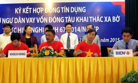 Pescadores de Binh Thuan se aferran al mar con apoyo crediticio del Gobierno - ảnh 2