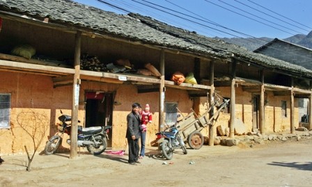 Pho Bang, cabecera pacífica en montañas rocosas de Dong Van - ảnh 1