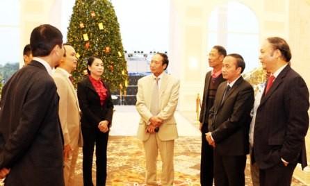 Empresarios vietnamitas en ultramar buscan invertir en Tierra Natal - ảnh 1