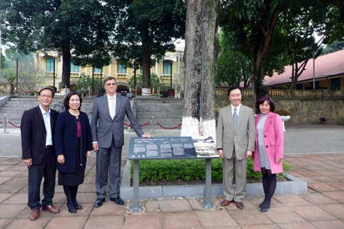 Australia obsequia letreros a Ciudadela Real de Thang Long – Hanoi - ảnh 1