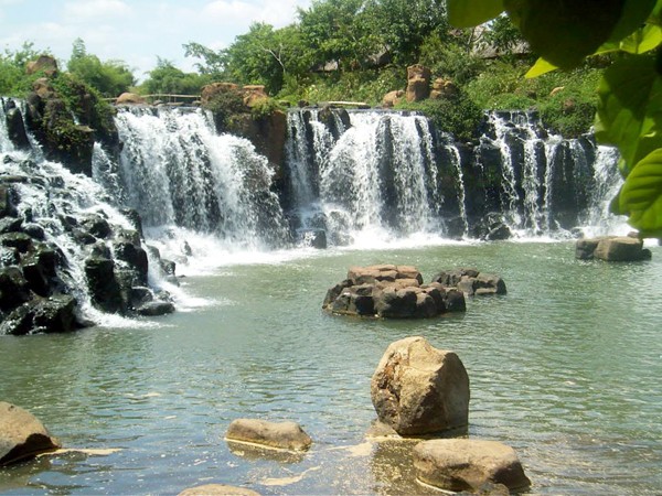 Cascadas magníficas en Lam Dong - ảnh 1