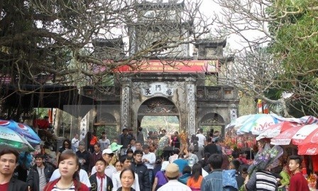 Ambiente festivo en varias localidades vietnamitas  - ảnh 1