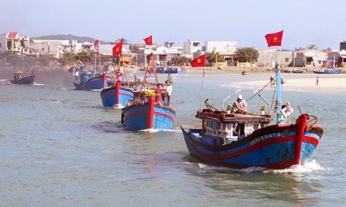 Cientos de barcos pesqueros reanudan trabajo en caladero de Truong Sa - ảnh 1