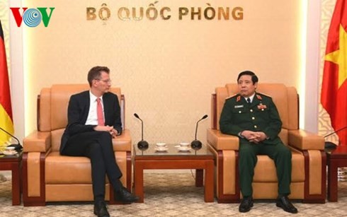 Vietnam y Alemania continúan fomentando cooperación en defensa - ảnh 1