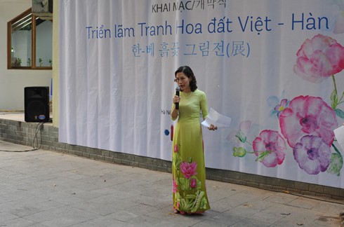 Inaugurada exposición “Pinturas de Flor de tierra Vietnam – Corea del Sur”  - ảnh 1