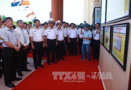 Inaugurada exhibición “Hoang Sa y Truong Sa de Vietnam – Pruebas históricas y legales” - ảnh 1